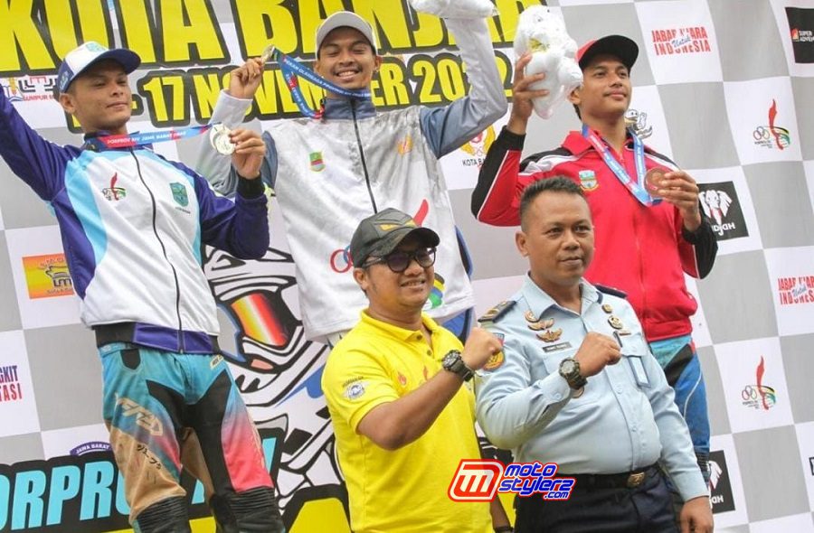 Salah Satu Podium Juara Ditemani DMS