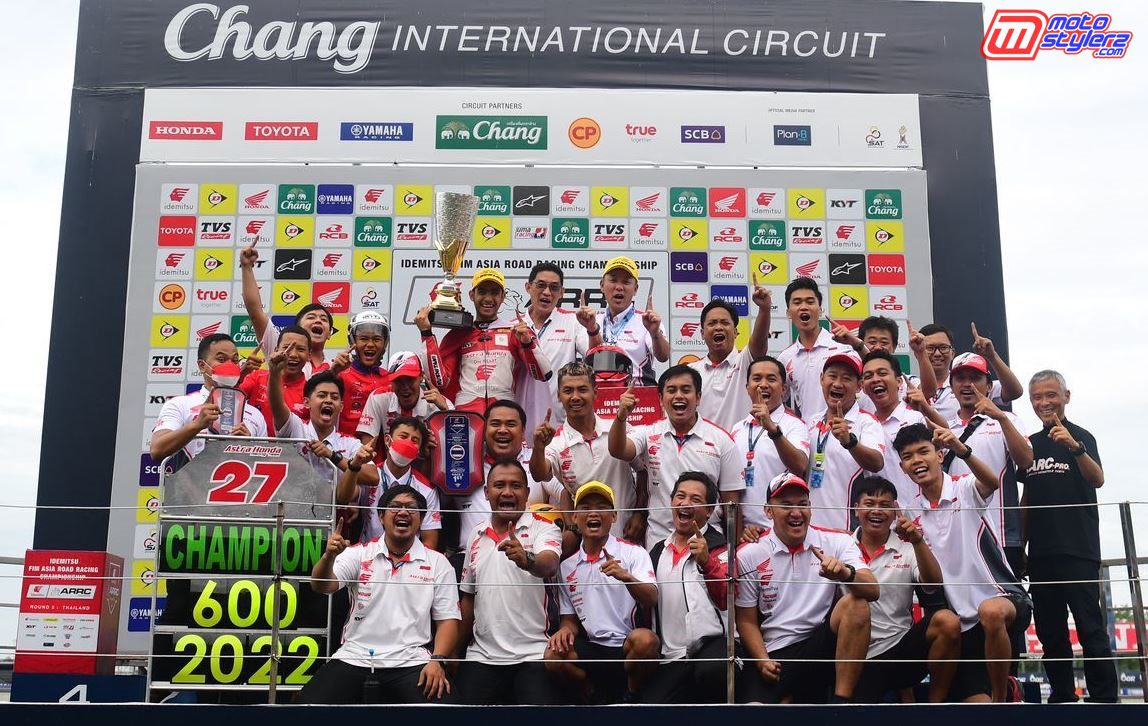 Tim & Offical Saat Meluapkan Kemenangan Andi Gilang di Level Asia