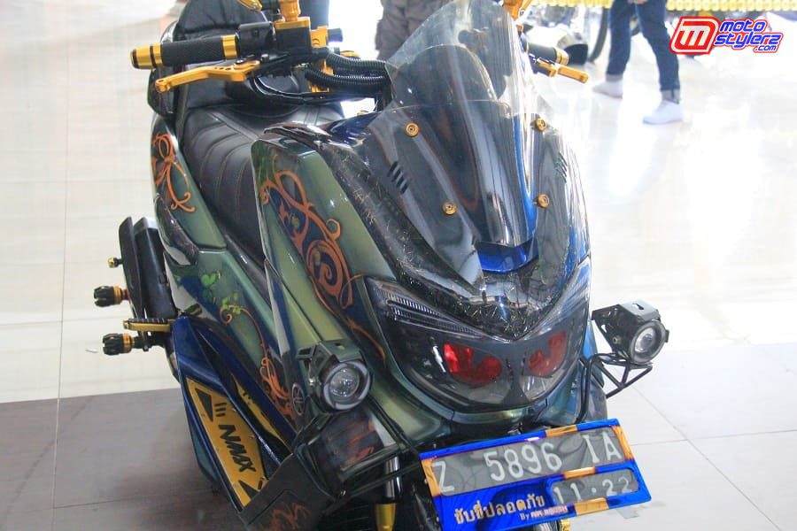 Uniform-Disengat Teknik Airbrush, Headlampny Angker Bernuansa Touring Style