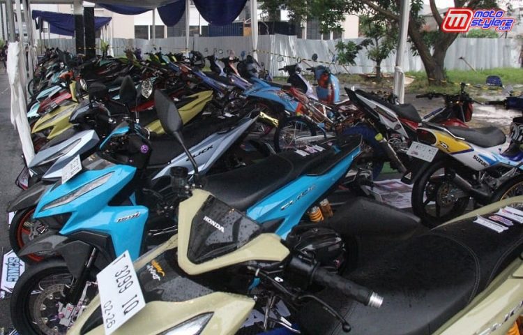 50 Modifstylerz Serukan Ajang Motocontez Perdana UBP Karawang