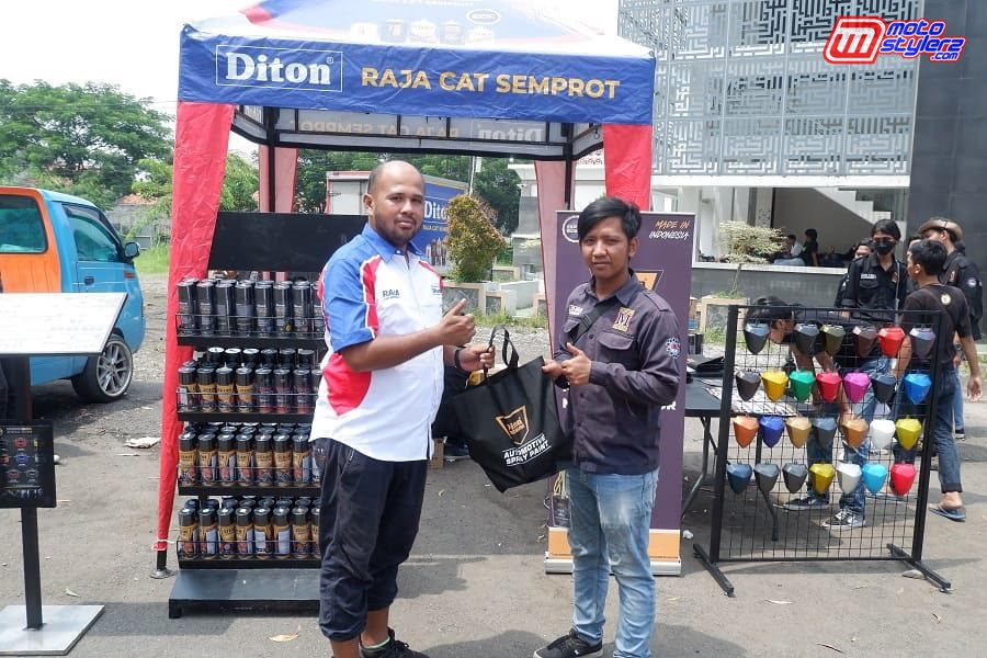 Didukung Diton Premium-Automotive Spary Paint