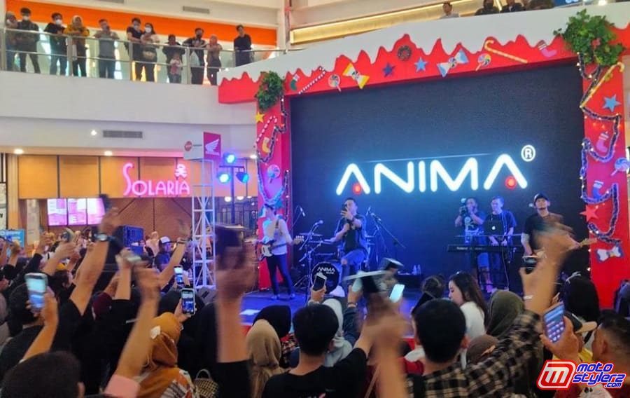 Hiburan-Dipuncaki Perform Anima Band, Sukses Manjakan Masyarakat Karawang