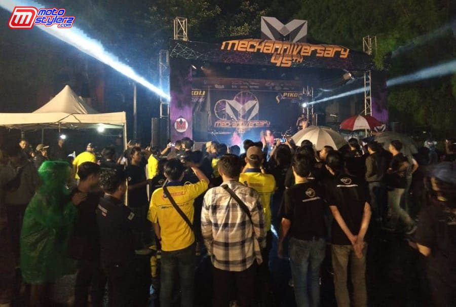 Hiburan-Banyak Menampilkan Entertaiment Berupa Band Hingga DJ Perform