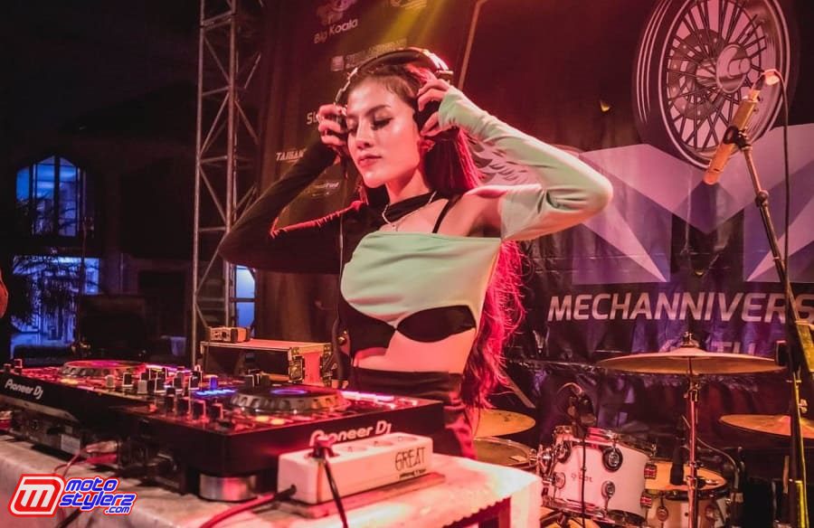 Perfrom Manja Fdj Dellysa Lucke Mengiringi All Modifstylerz