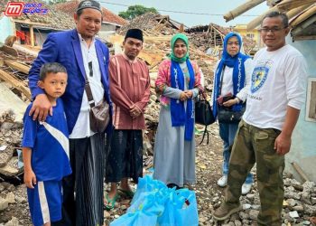 Komarudin (Ketua Korwil IMI Kota Bekasi) Bersama Tim Menyalurkan Bantuan Korban Gempa