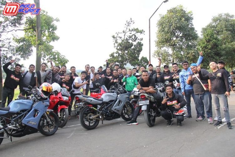 Keluarga Besar KNJM Garut Ramaikan Perhelatan Drag Bike Cimahi
