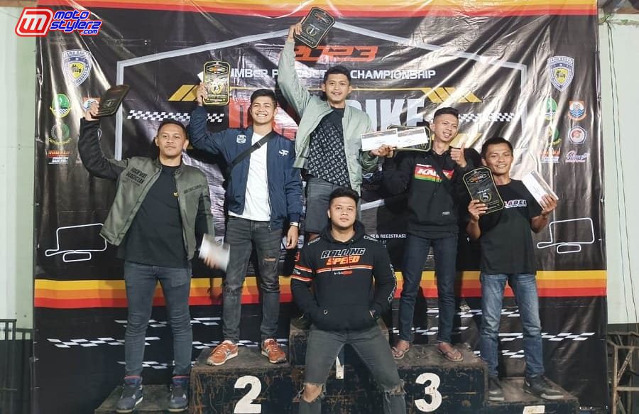 Podium Kelas Exhibition KNJM Team A Bareng Mas Felyk Mewakili Penyelenggara