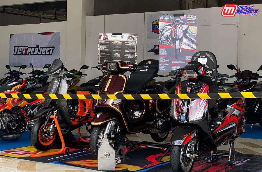 Barisan Motor Contest Dengan Beragam Modifikasi Super Mahal