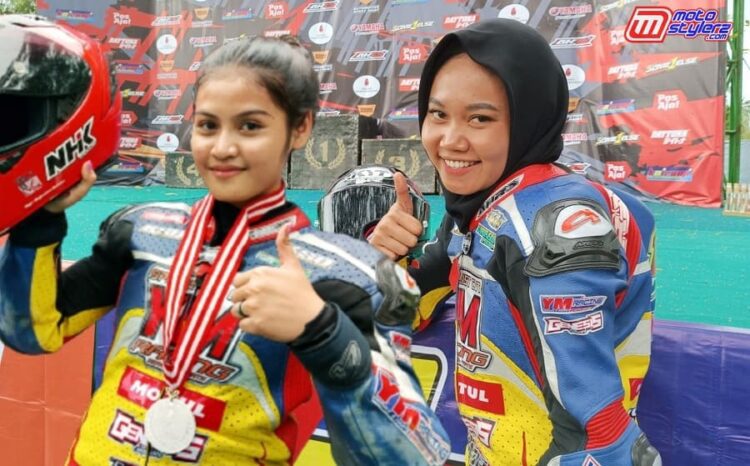 Sari Agustina & De Atun (Duo Lady Racer YM Racing), Torehkan Kemenangan di Road Race PT Pos Indonesia Some1Else (Pangandaran)