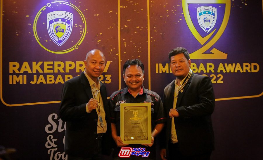 Bersama Perwakilan Pengprov IMI Jabar, YM Racing Semakin Bersinar