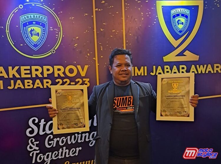 Sandi Dadoo Mewakili Sumber Production Meraih Klub Terbaik Dalam IMI Jabar Award