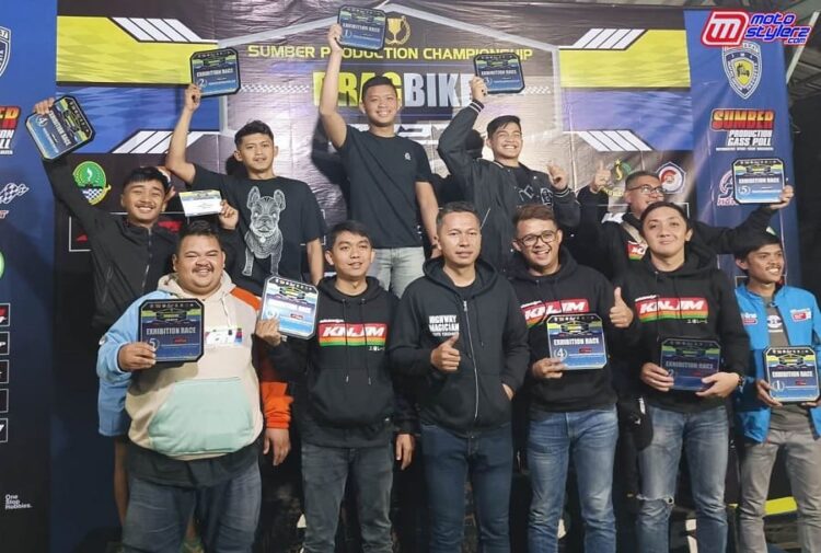 Tim KNJM Saat Podium Exhibition Class