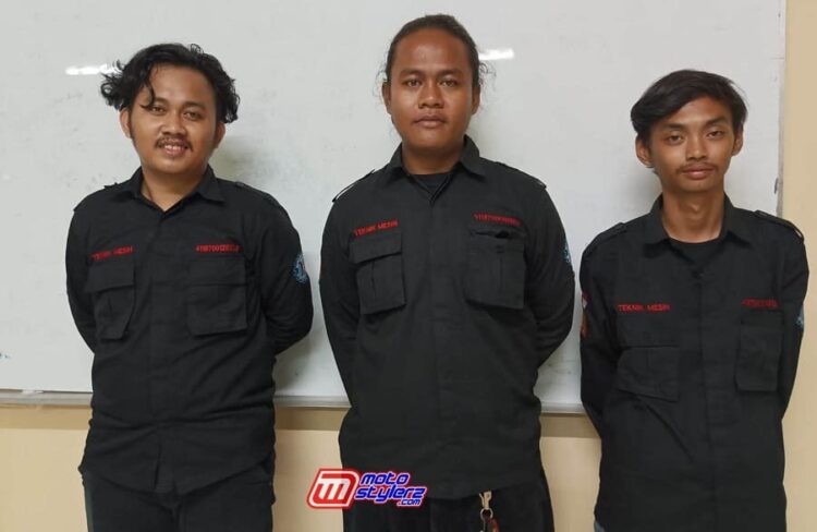 Trio Ujung Tombak MB XIX (Usman Mustaqim-Kahim, Bagus Pribadi-Ketuplak & Ilham-Kordinator Kontes)