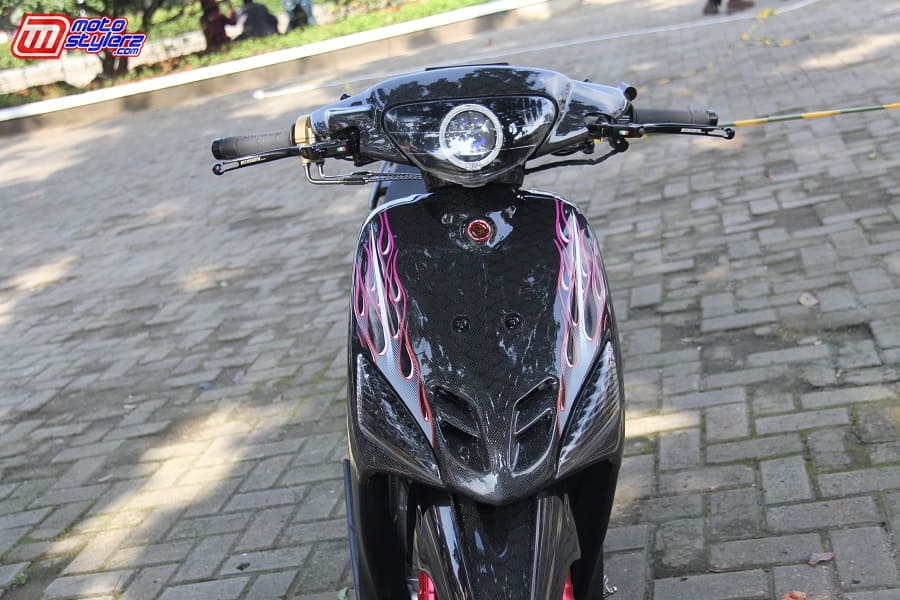 Bodiwork-Full Dicreat Carbon, Headlampnya Berganti Pro G