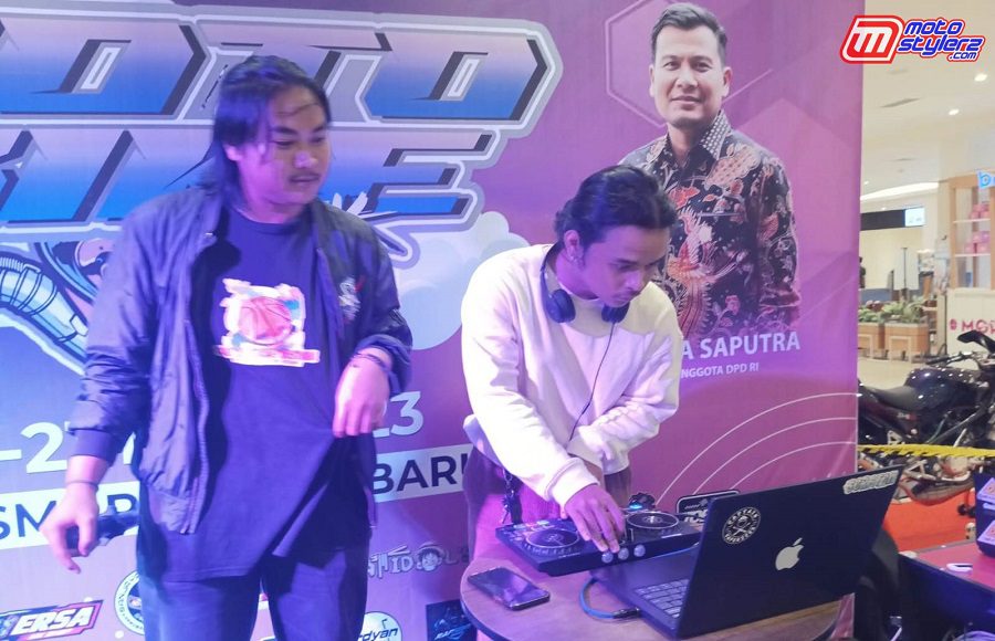 Penampilan Meriah Dj Apuw