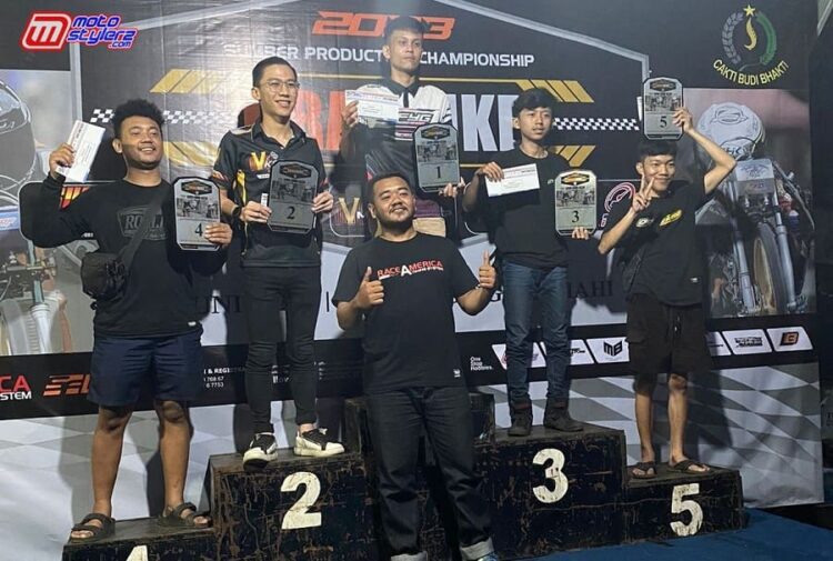 YWP32 Magicstar Berhasil Memuluskan Kheva Chemonk Meraih Podium Ke 3 Drag Bike Cimahi
