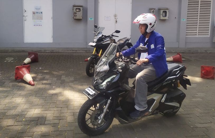 Konsumen Berkesempatan Riding Test Honda CB150X dan Honda ADV160 
