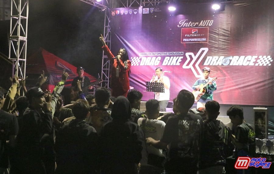 Mantab Dihibut Live Perfom by Ibew Kekey feat Oura