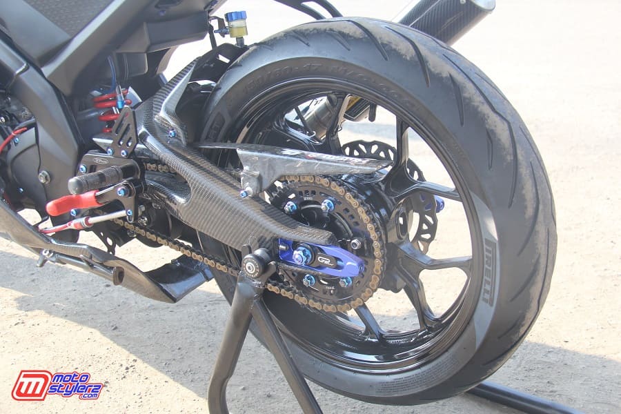 Ban Pirelli-Akselerasinya Mulus Saat Riding