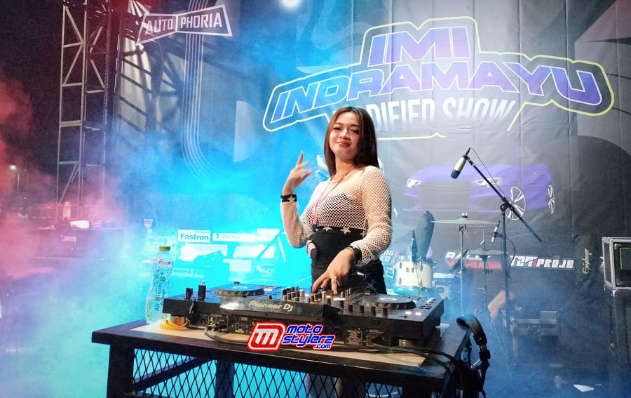 Entertaiment-Dihentak Perform Fdj Allen
