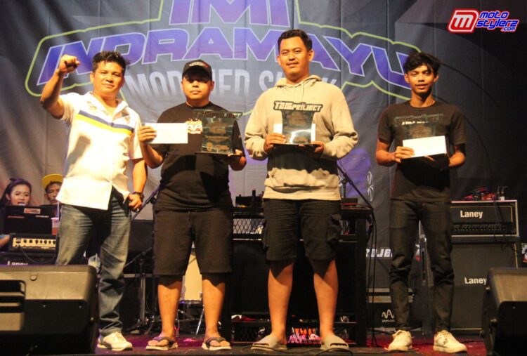 Peraih The Best TZM Project-Boyong Special Tropi Super Keren & Uang Pembinaan
