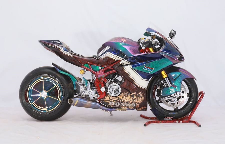 CBR250 Milik Iksan Aditya Mulyo Juara Nasional Kategori Sport