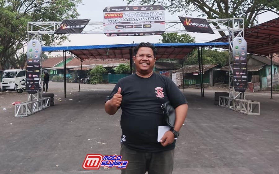 Kang Sandi Dado (Ketua Penyelenggara) Mewakili Sumber Production)