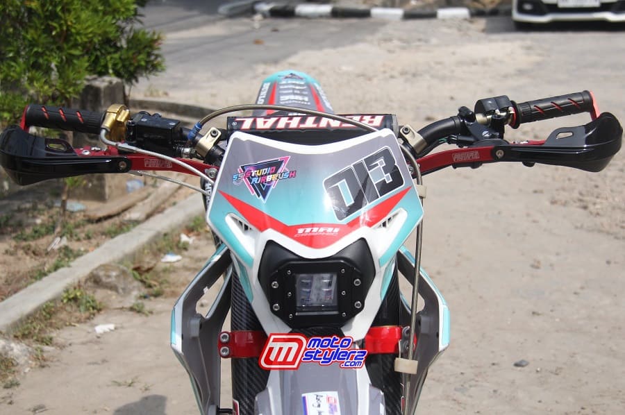 Headlamp-Daymaker Terlihat Lebih Angker