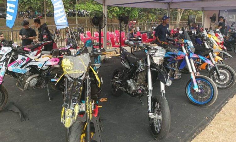 Modifikasi WR Series Lengkapi Keseruan Shell bLU cRU 2023 Bandung