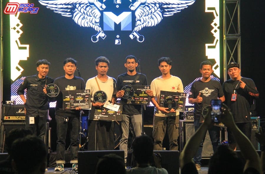 Juara 2T Restorasi Original Style Bersama Azhar Gibran (Kordinator Acara)