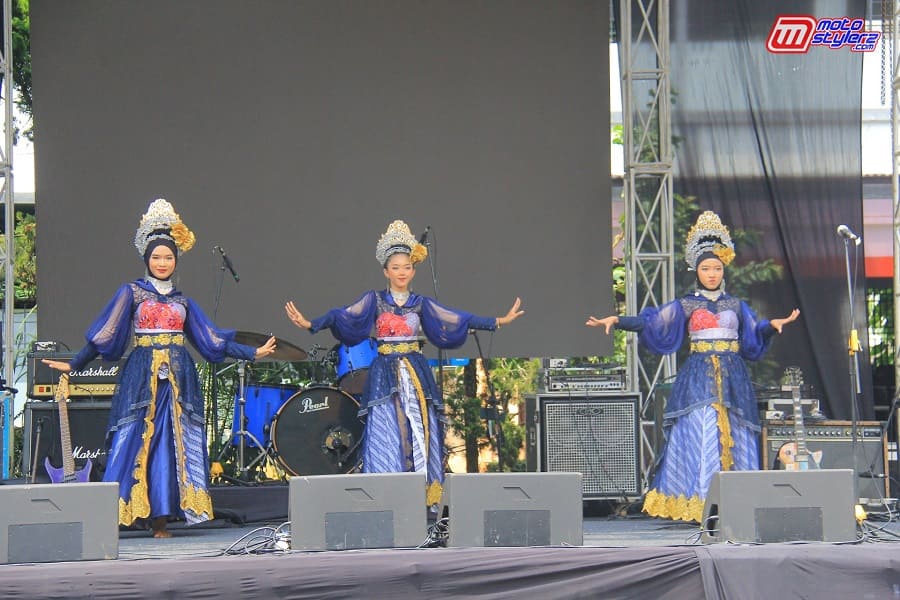 Tarian Tradisional-Jadi Opening Khas di Setiap Perhelatan Mechanniversary