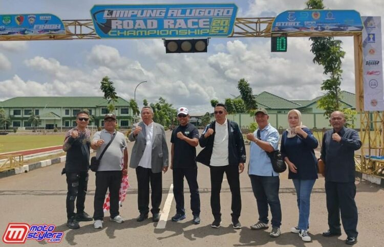 Alugoro Road Race Dihadiri Walikota Tangsel (Benyamin Davnie), Danbrigkav 1LA Kolonel Kav Nanak Yuliana Aldin Ramadian (BAR Motorsport) serta Perwakilan Sponsor)