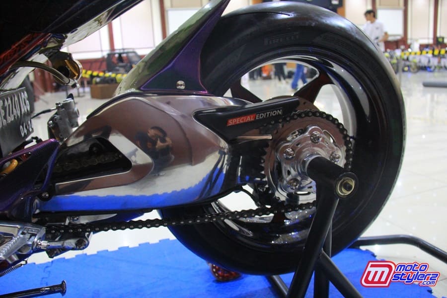 Dipuncaki Custom Single Arm & Custom Velg