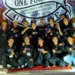 Pak Hengky (Owner Bangka Garage) Bersama Tim Eight Brothers Entertaiment