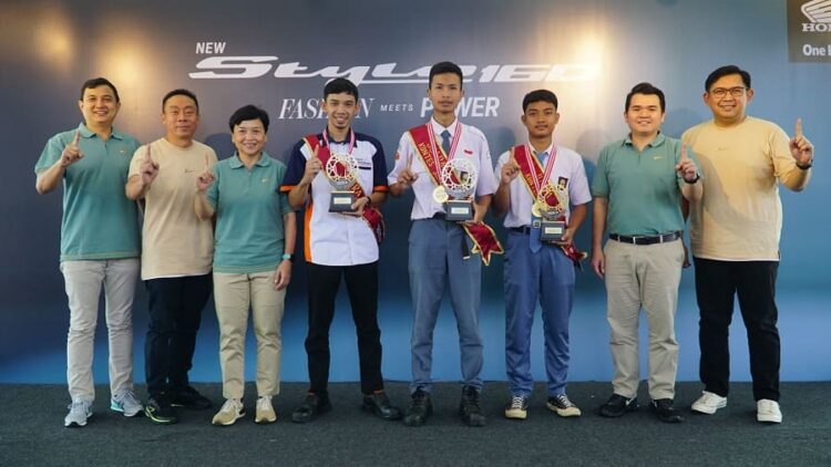 Management PT DAM Bersama 3 Juara Festival Vokasi Satu Hati 2024