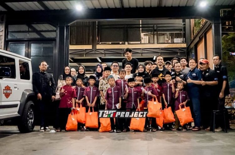 Keluarga Besar TZM Project Melaksanakan Program Berbagi & Bukber Bersama Yatih & Piatu