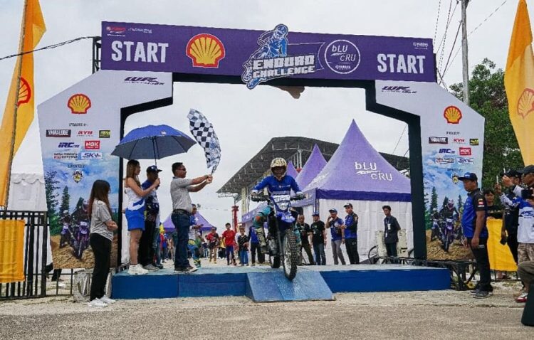 Balap ketahanan Shell bLU cRU Yamaha Enduro Challenge
