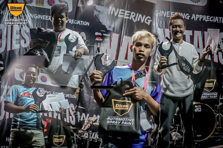 Diton Premium Beri Bonus Untuk Juara Motocontest MEA Unigal Ciamis