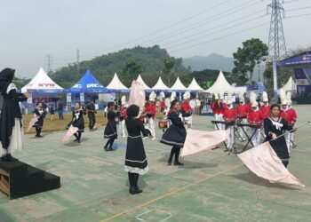 Penampilan Marching Band Serukan Yamaha Enduro Challenge 2024 Bandung