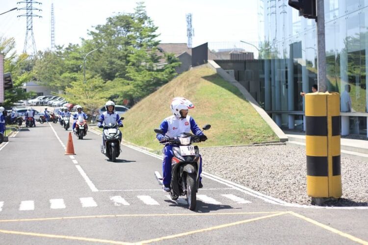 Pentingnya Persiapan dan Perlengkapan Berkendara bagi Pengendara Pemula
