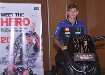 Fabio Quartararo Naik Yamaha XMAX Menyapa Warga Lombok