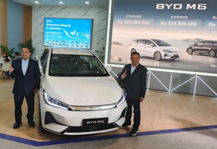 BYD M6 di GIIAS 2024 Bandung Dimahar Mulai 300 Jutaan