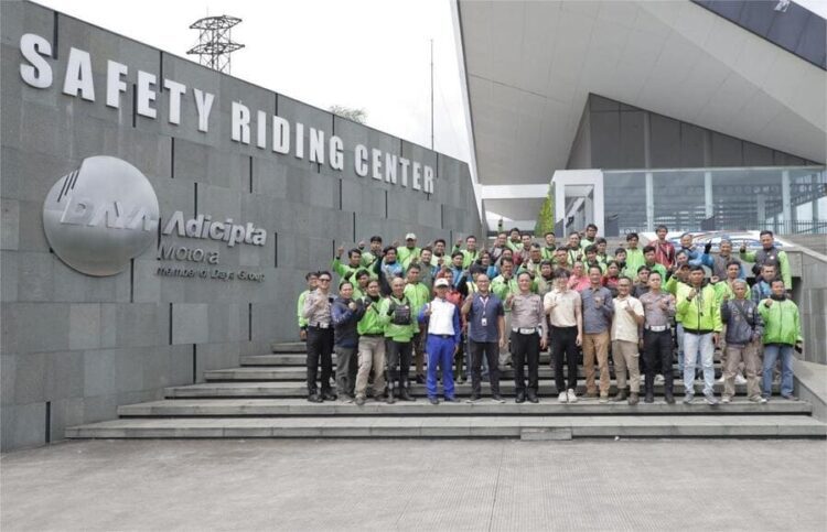 DAM dan Mitra InDrive Kampanyekan Keselamatan Berkendara Melalui Pelatihan Safety Riding