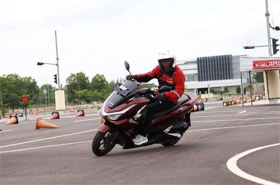 New Honda PCX160 Diluncurkan Semakin Berkelas dengan Kecanggihan Menyeluruh