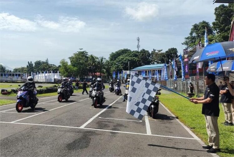 Aerox Track Day (Sentul) Munculkan Langsung Sensasi Berkendara Super Sport Aerox Alpha