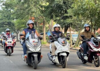 Tips Berkendara Motor dengan Aman di Lalu Lintas Padat Perkotaan