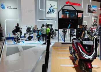 Mewah, Honda Tampilkan PCX 160 RoadSync dan Motor Listrik Futuristik di IIMS 2025