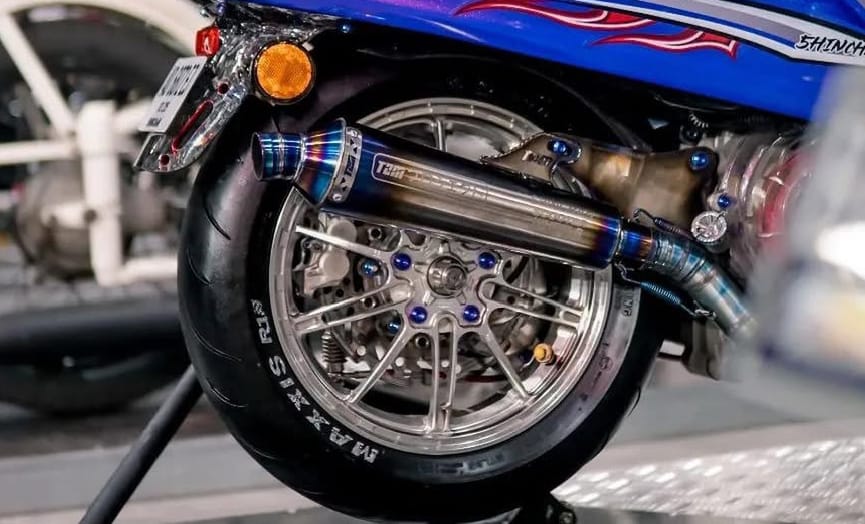 Vespa Sprint 2020-Klaten: Ramuan Modifnya Memang Bikin Paten