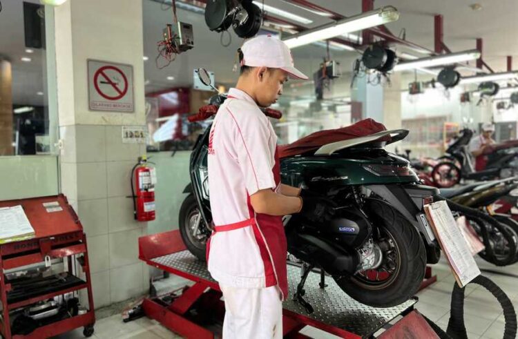 Kenali Tanda Motor Harus di Servis Sebelum Terlambat
